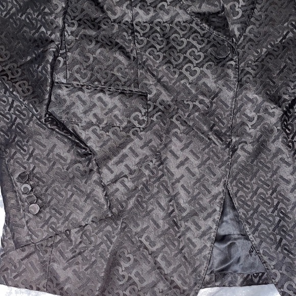 Blazer - Picture 7 of 9